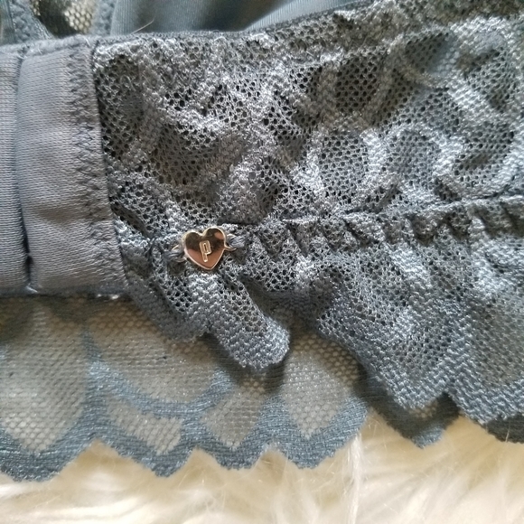 PINK VS Halter Lace Bralette Small - Picture 5 of 10